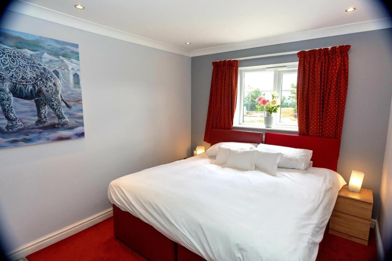 Bed and Breakfast Lenox Farm Hale  Экстерьер фото
